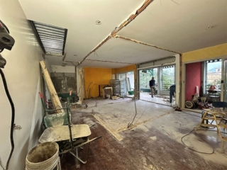 Foto lavori in corso di un appartamento in fase di trasformazione